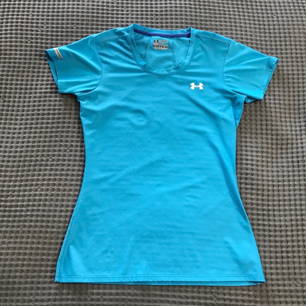 Medium Under Armour heat gear tee